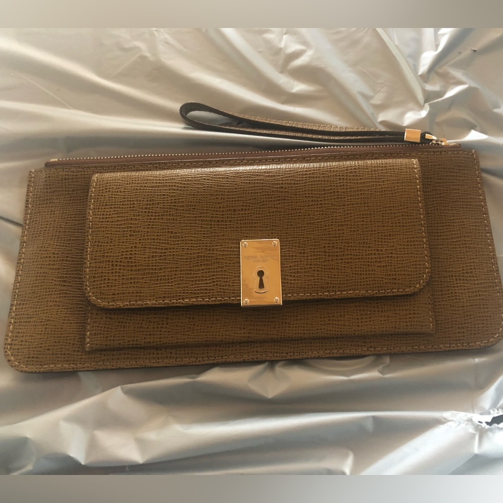 Henri Bendel clutch